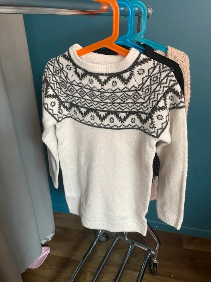 Lot vêtements fille – Taille 8 ans - photo numéro 9