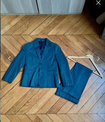 Sublime costume veste\pantalon BOSS taille 8 ans gris