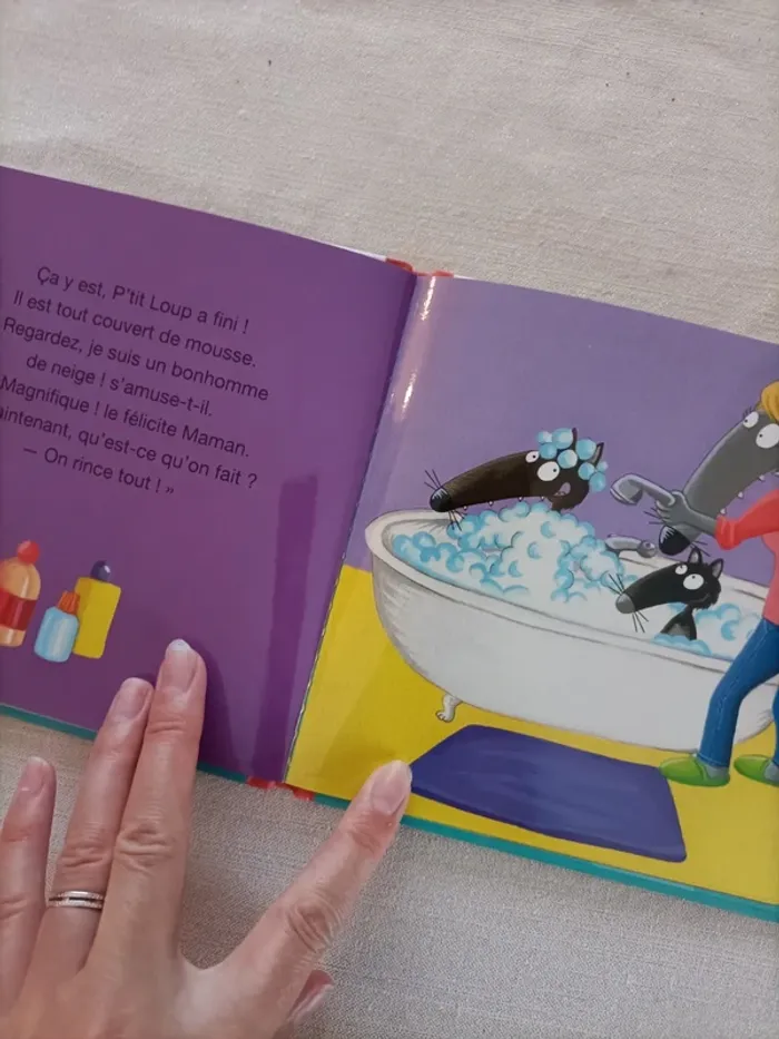 Livre P'tit Loup se lave tout seul - photo numéro 10