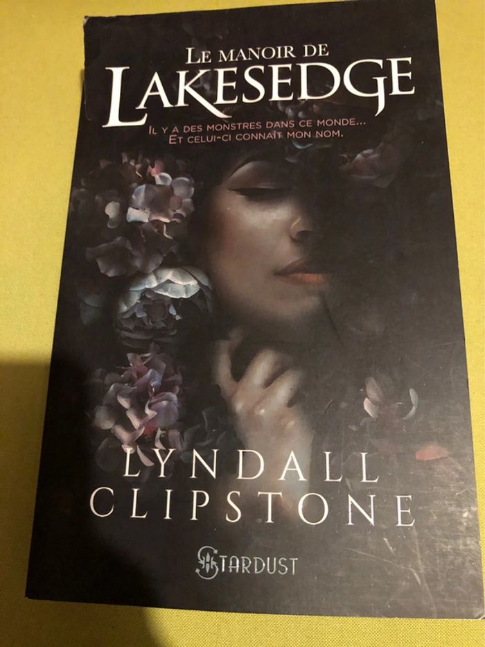 Livre le manoir de lakesedge