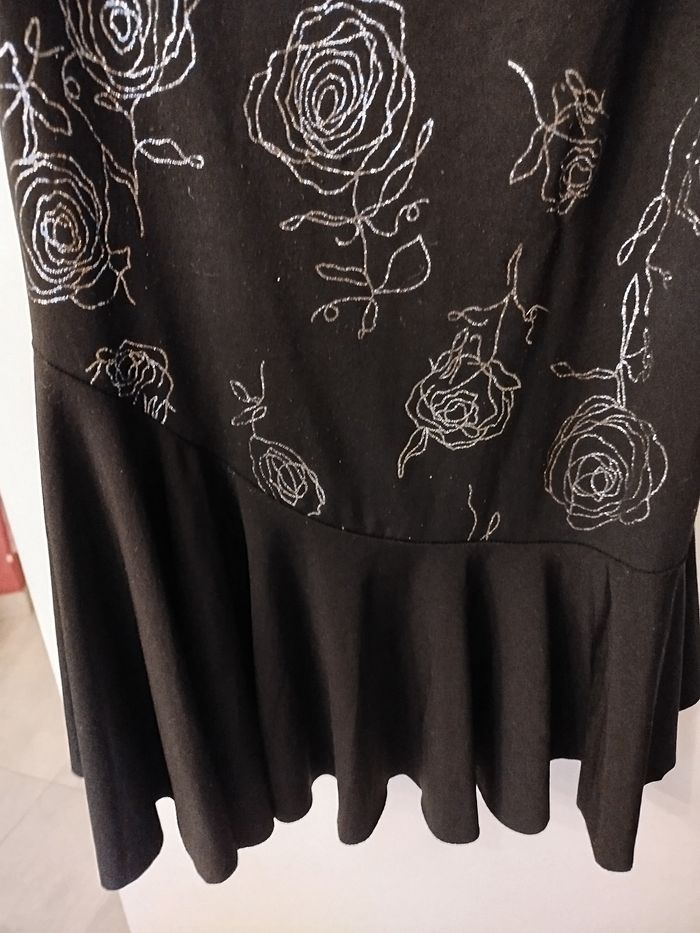 Superbe robe de fêtes - photo numéro 2