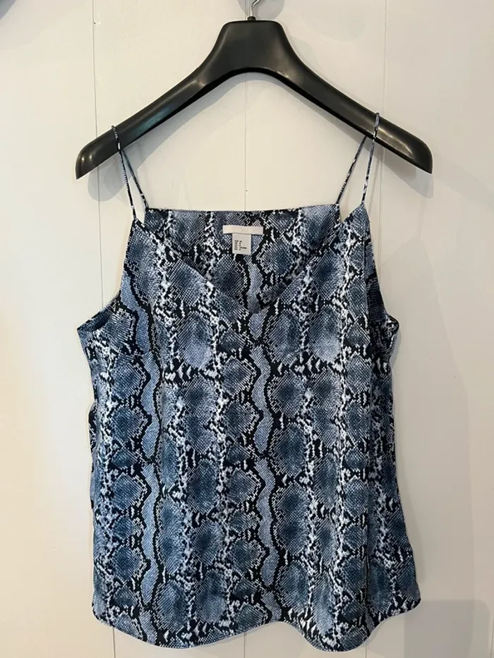 Top H&M motif serpent bleu/gris – taille 38