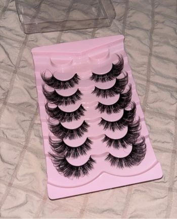 Faux cils