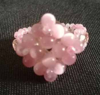 Bague en perles roses