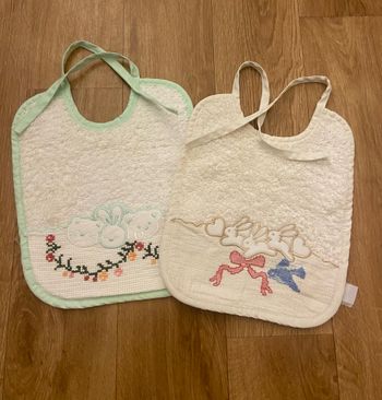 Lot de 2 bavoirs mixte 22x20 cm