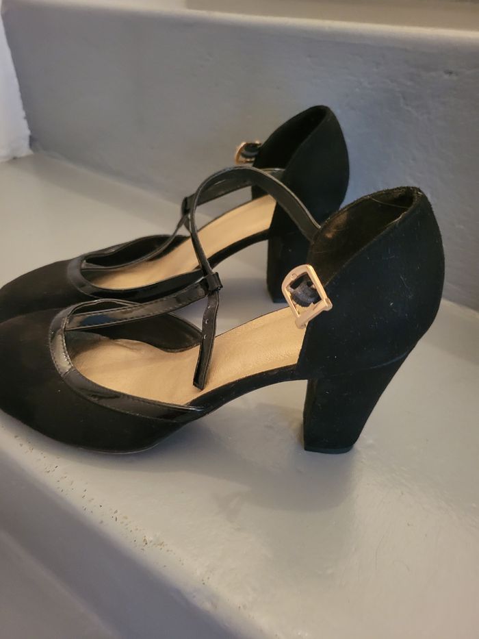 Chaussures mocassins noirs 39 - photo numéro 2