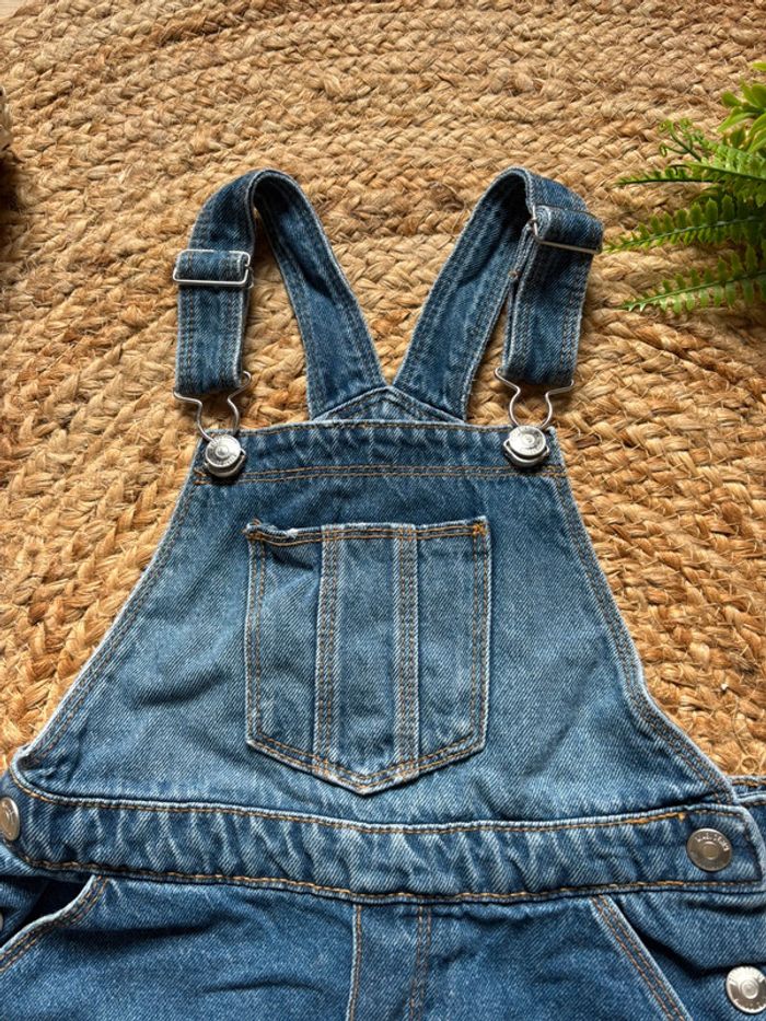🌺Salopette short en jeans bleu Taille 6ans/114-119cm🌺 - photo numéro 5