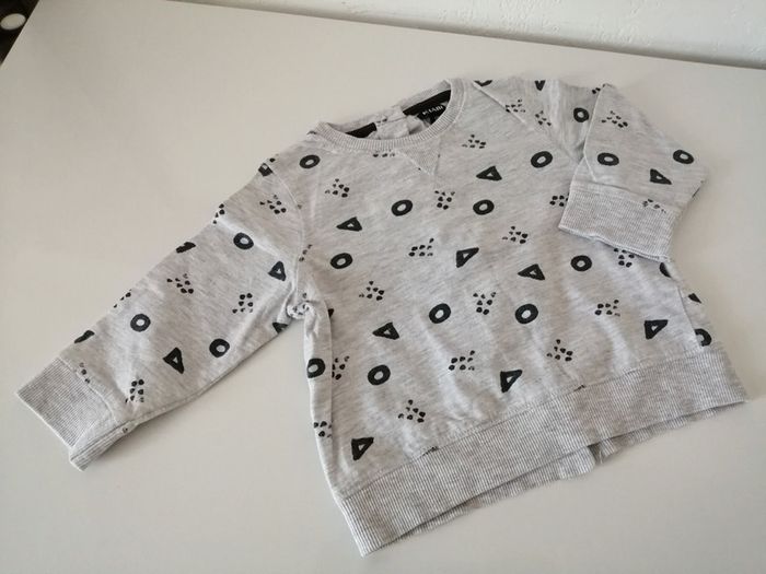 T. Shirt ou sweat fin manches longues 12 mois - photo numéro 3