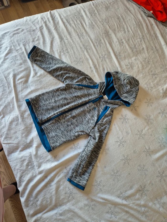 Veste zippé domyos 4 ans