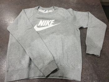 Pull Nike