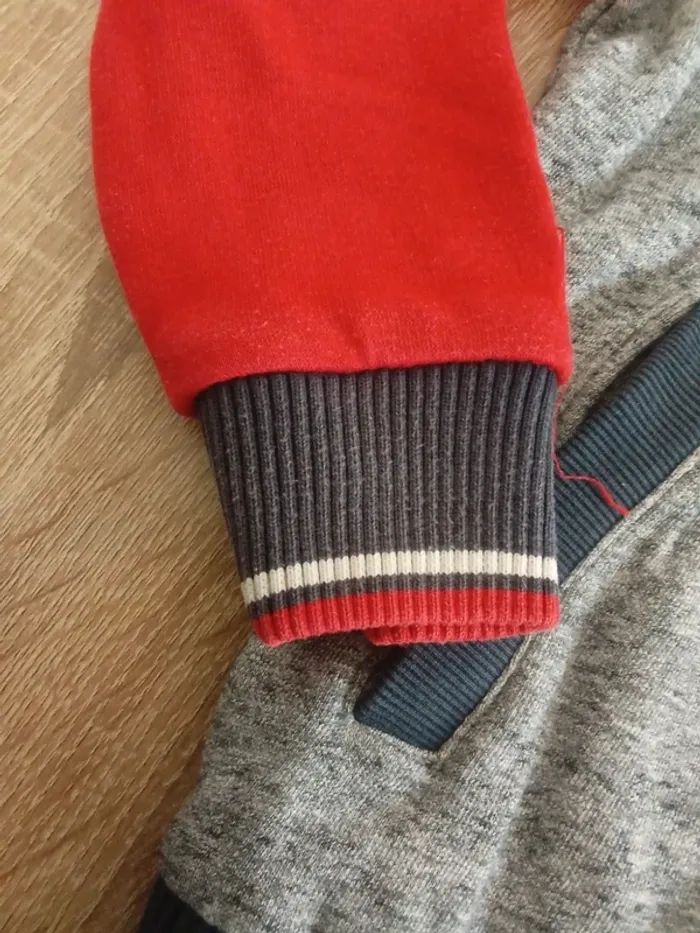 🌹veste 6 ans C& A🌹 - photo numéro 2