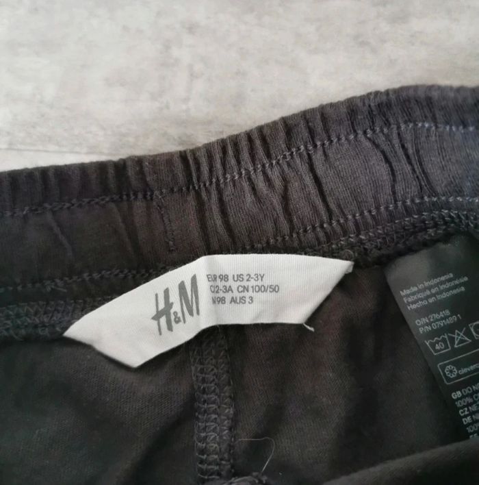 Short bébé garçon 2/3 ans NEUF - photo numéro 2