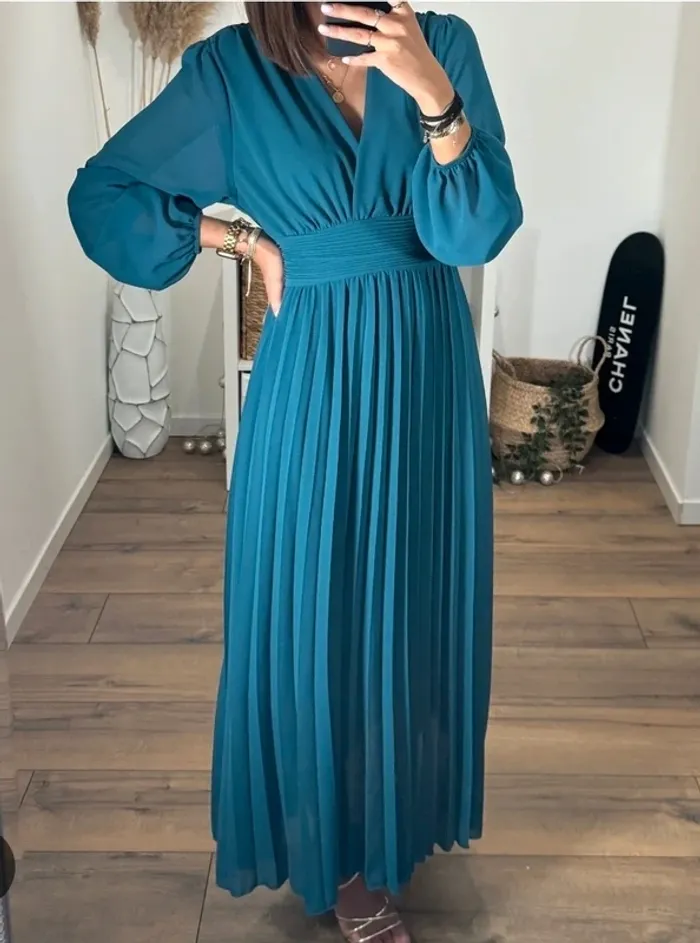 Robe longue plissée New Collection bleu canard TU 34/40 - photo numéro 2