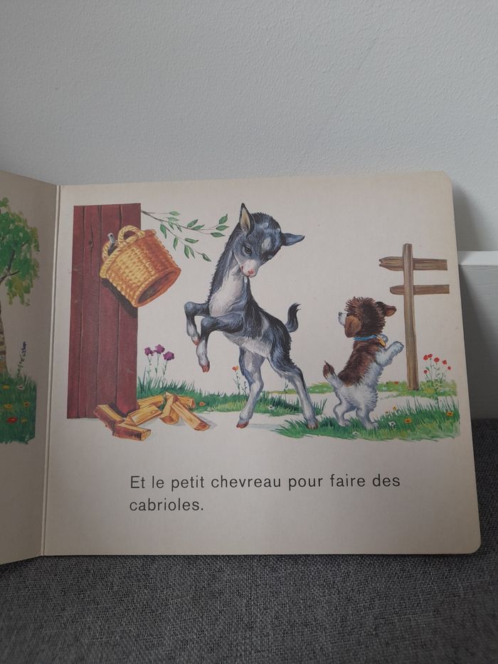 Livre cartonné vintage : Bobby à la ferme - photo numéro 5
