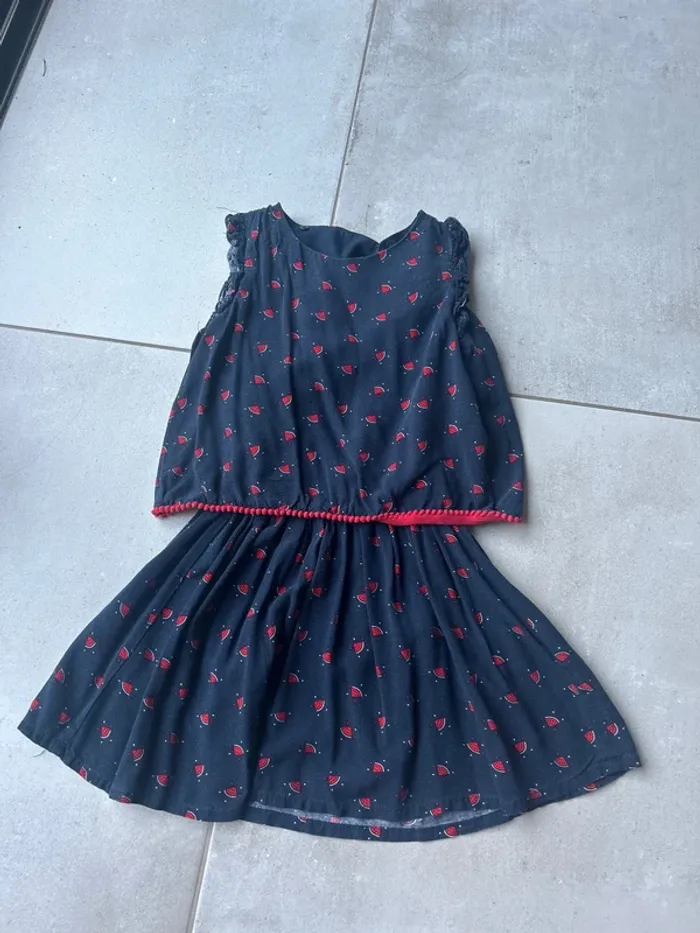 Jolie robe gemo dos nu