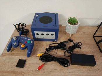 Nintendo GameCube violette manette câble et carte mémoire