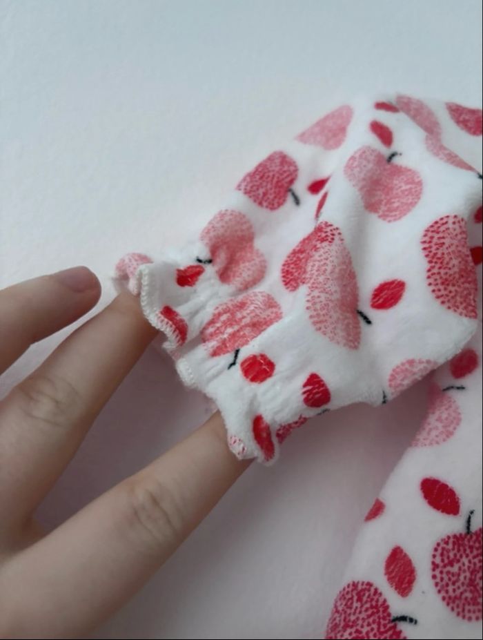 Pyjama. 1 mois - photo numéro 4