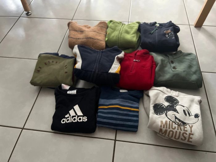 lot de 10 pulls et gillet