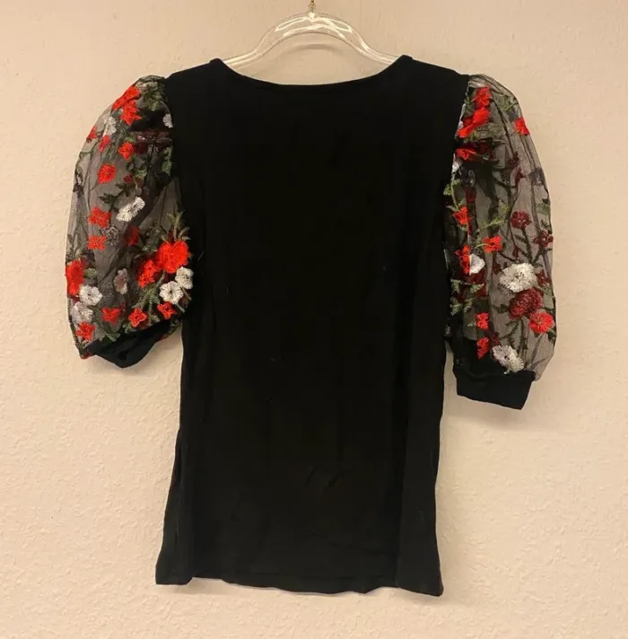 T-shirt fleuri - photo numéro 3