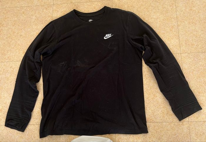Polo et t shirt EA7, Nike taille XS/S très bon état - photo numéro 4