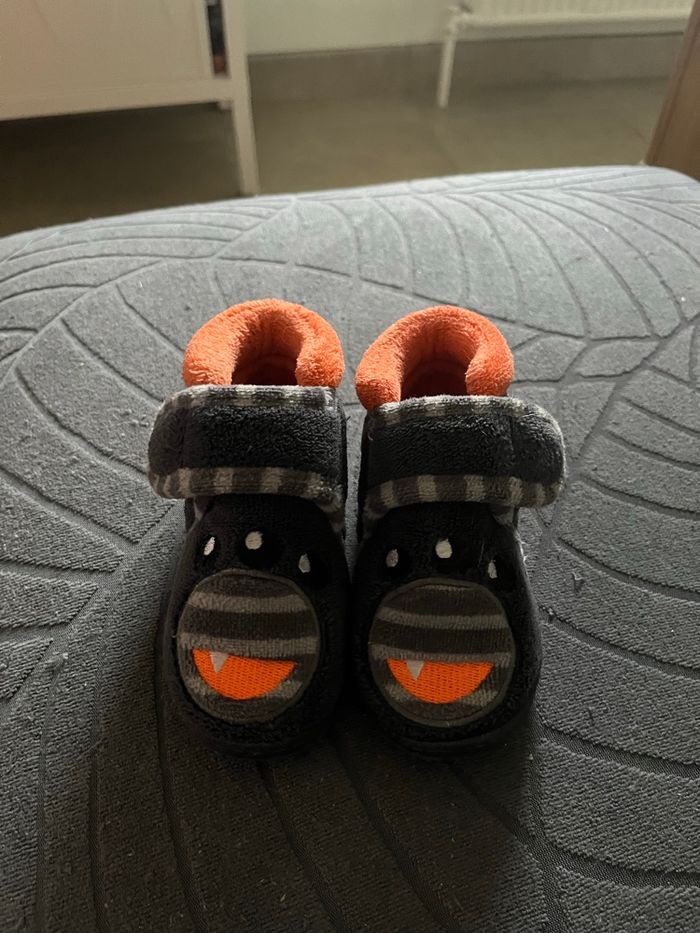 Chaussons taille 20 Isotoner - photo numéro 2