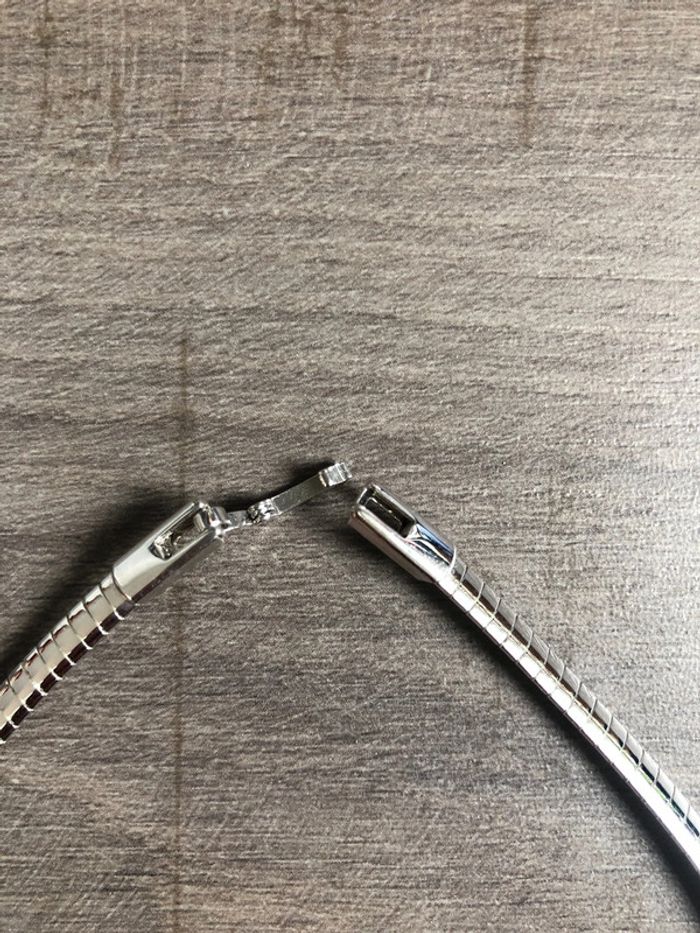 Très beau collier strass bleus neuf - photo numéro 3
