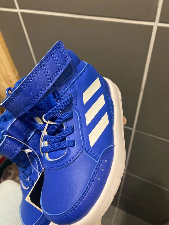 Basket taille 22 neuve - photo numéro 4