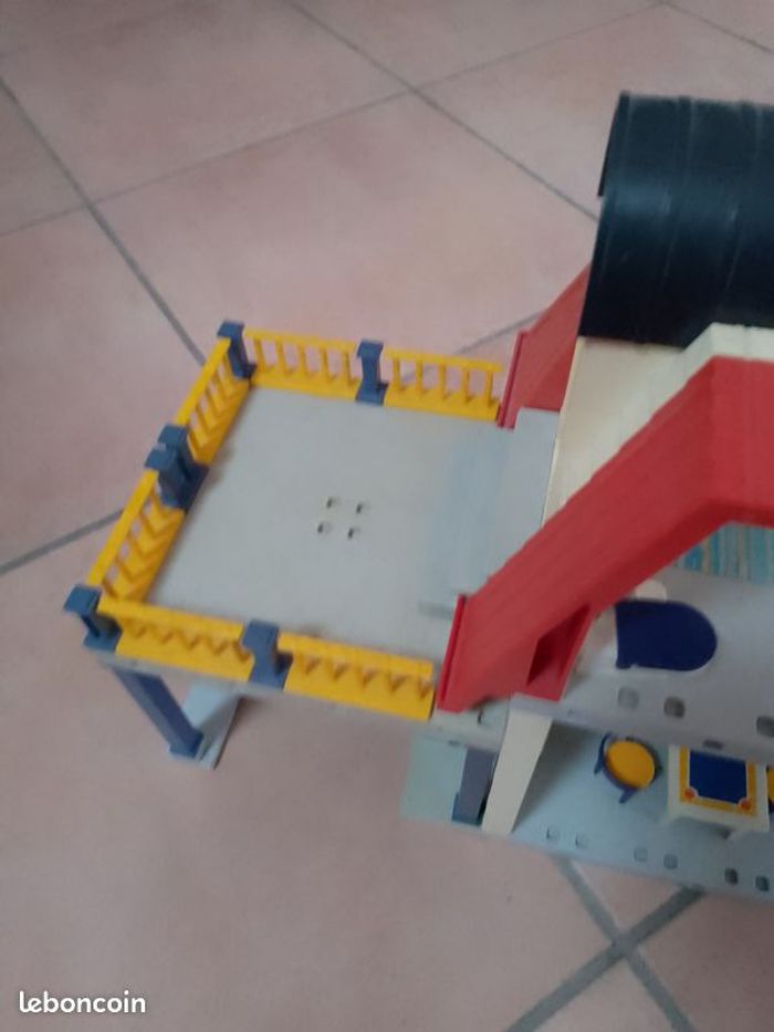 Maison Playmobil avec accessoires - photo numéro 6