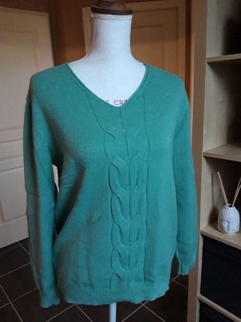 Pull vert torsadé S/M neuf