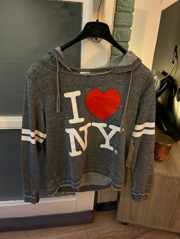 Très joli sweat à capuche I love NYC