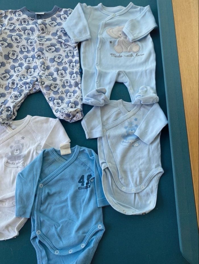 Lot de vêtements bébé garçon naissance - photo numéro 2