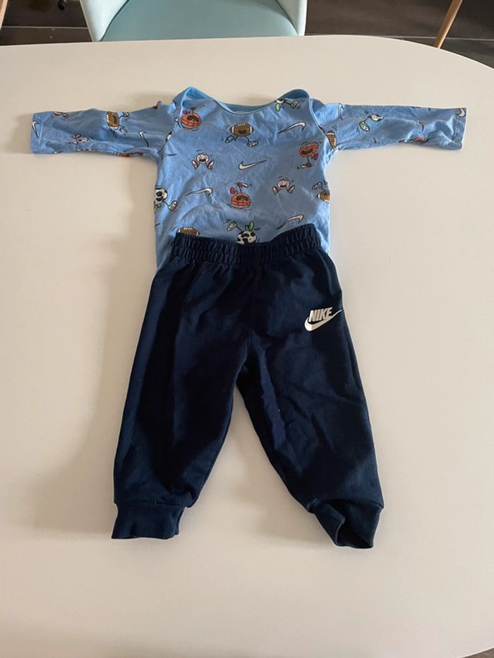 Ensemble Nike
