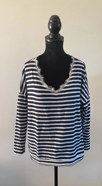 Pull Marinière en maille blanche et marine à rayures taille M