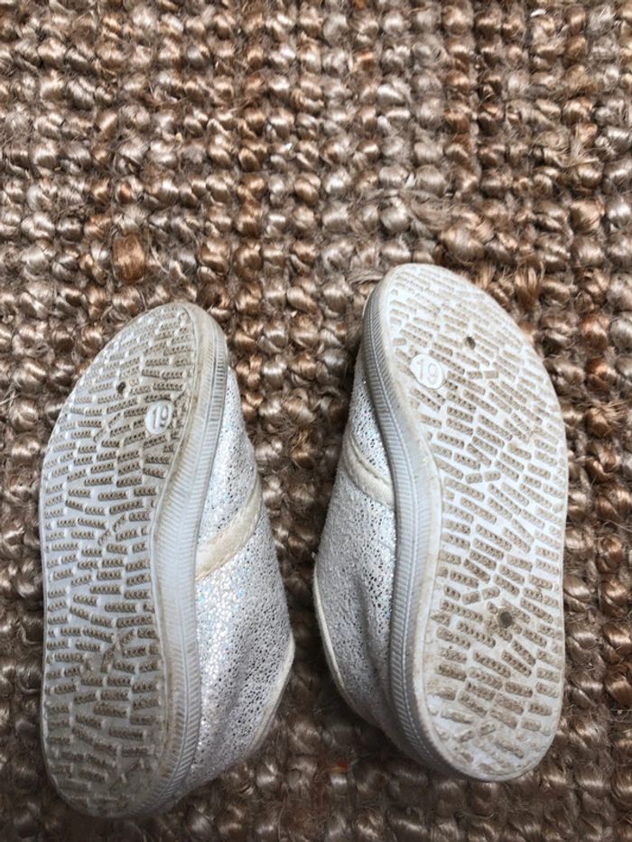 Basket Chaussure en toile t 19 blanc paillette - photo numéro 3
