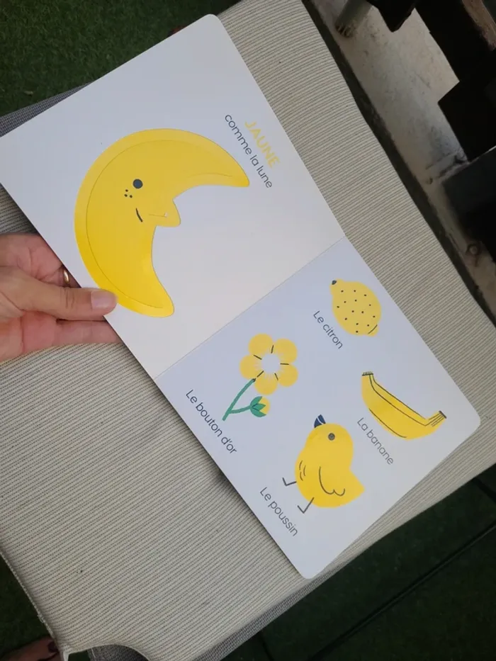Le livre des couleurs - photo numéro 3