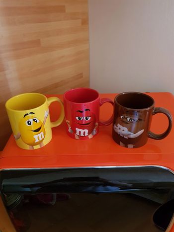 Lot de 3 mugs m&m's