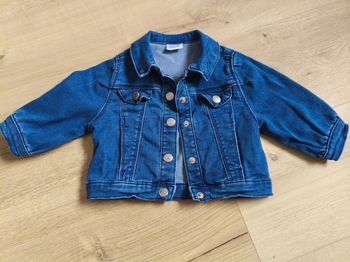 Veste en jean tape a l'oeil 