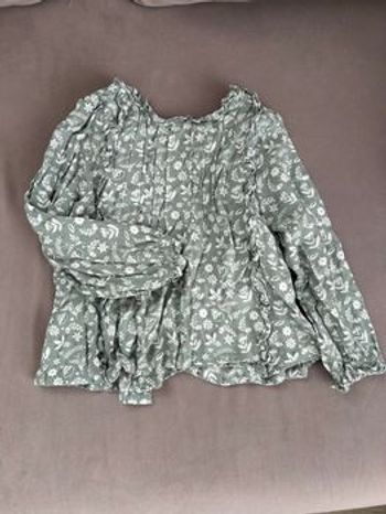 Blouse  fleurie verbaudet en excellent état 