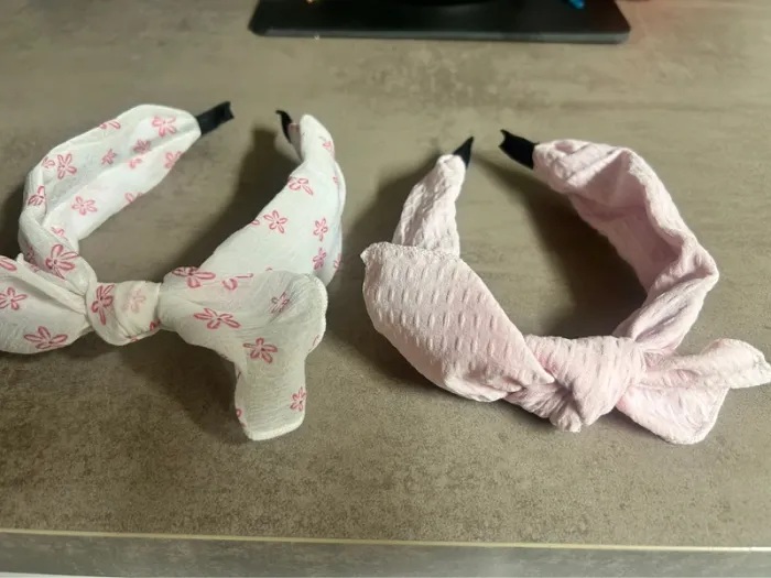 Lot de 2 serre tête rose et blanc NEUF
