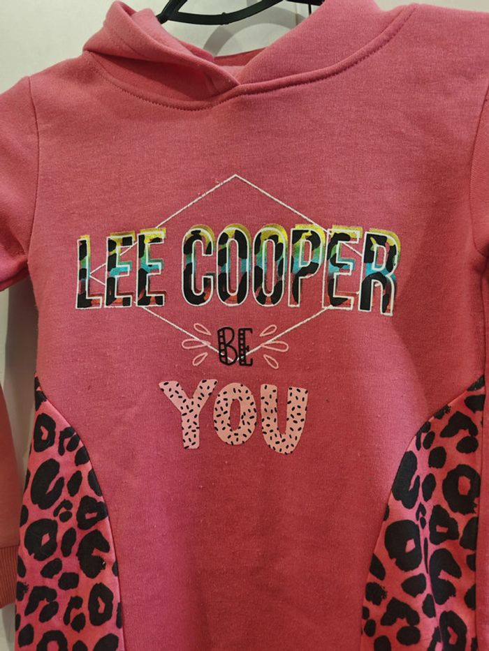 Robe sweat Lee Cooper rose fille 8 ans 🐆 Capuche & motifs léopard, tendance - photo numéro 4