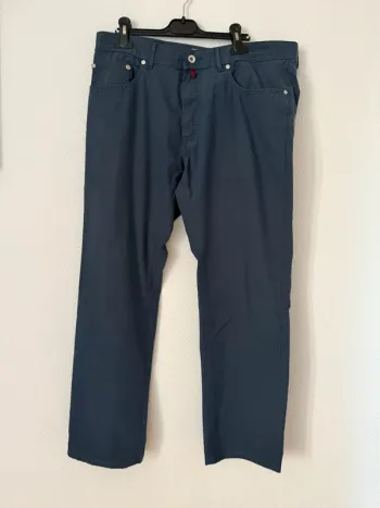 Pantalon droit bleu marine pierre cardin en très bon état