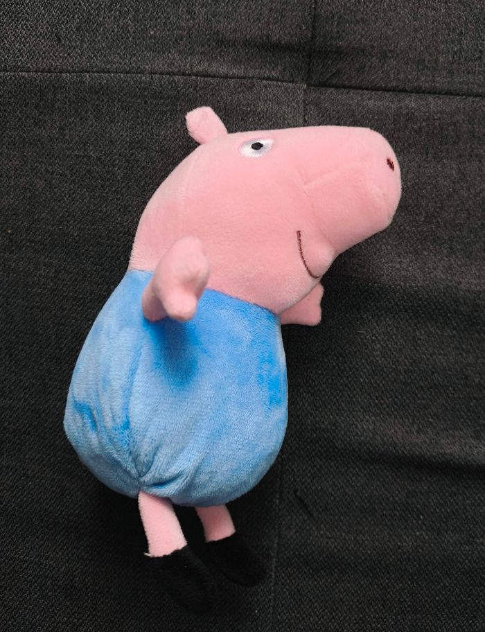 Peluche Peppa pig - photo numéro 2