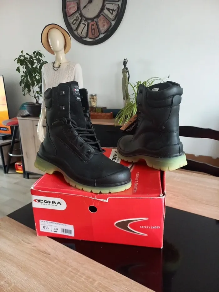 Chaussures de sécurité noir T40 Neuve - photo numéro 4
