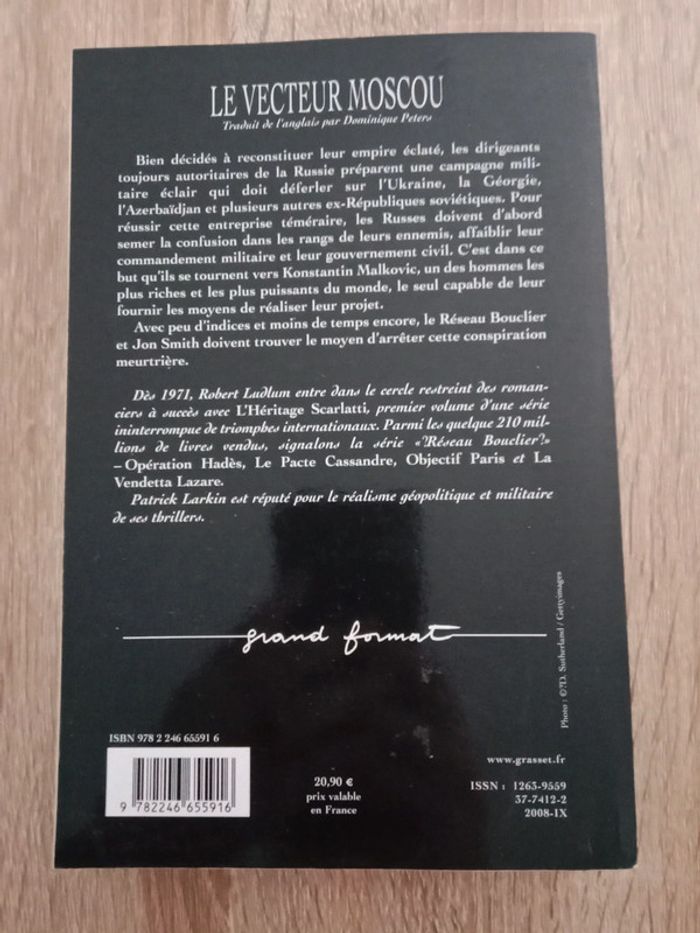 Robert Ludlum / Patrick Larkin 💠Le vecteur moscou - photo numéro 2