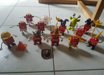 13 Figurines Happy Meal Mc Donald's