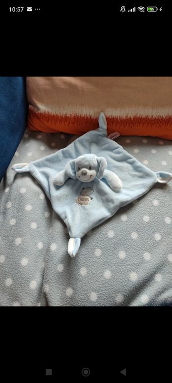 Doudou chien bleu pommette