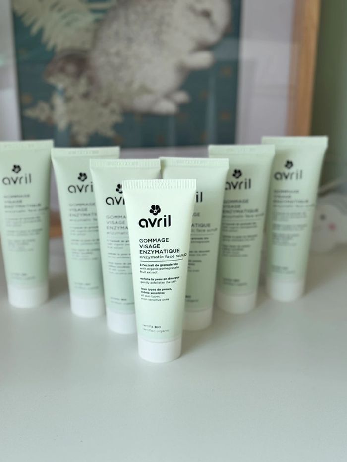 Lot de 7 tubes gommage enzymatique Avril bio 50 ml