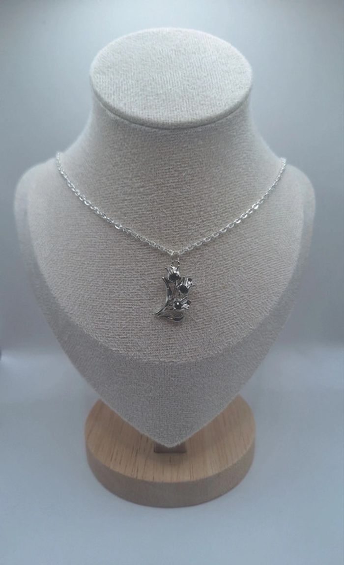 Collier 3 fleurs