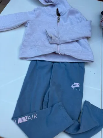 Survêtement Nike bébé gris/rose