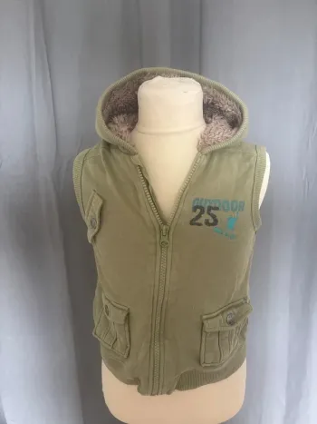 Gilet sans manches garçon Kid Kanai 4 ans kaki capuche très bon état